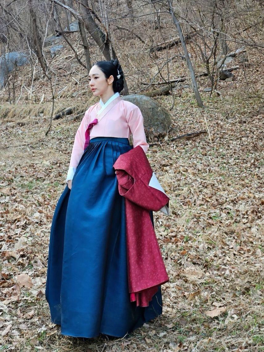 박아인 인별 이강에는달이흐른다 with 김세정 등6