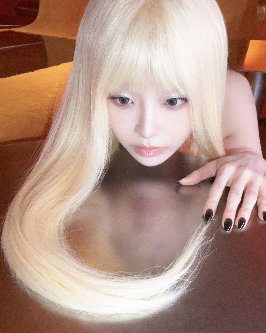 츄 CHUU The First Album [XO, My Cyberlove]1