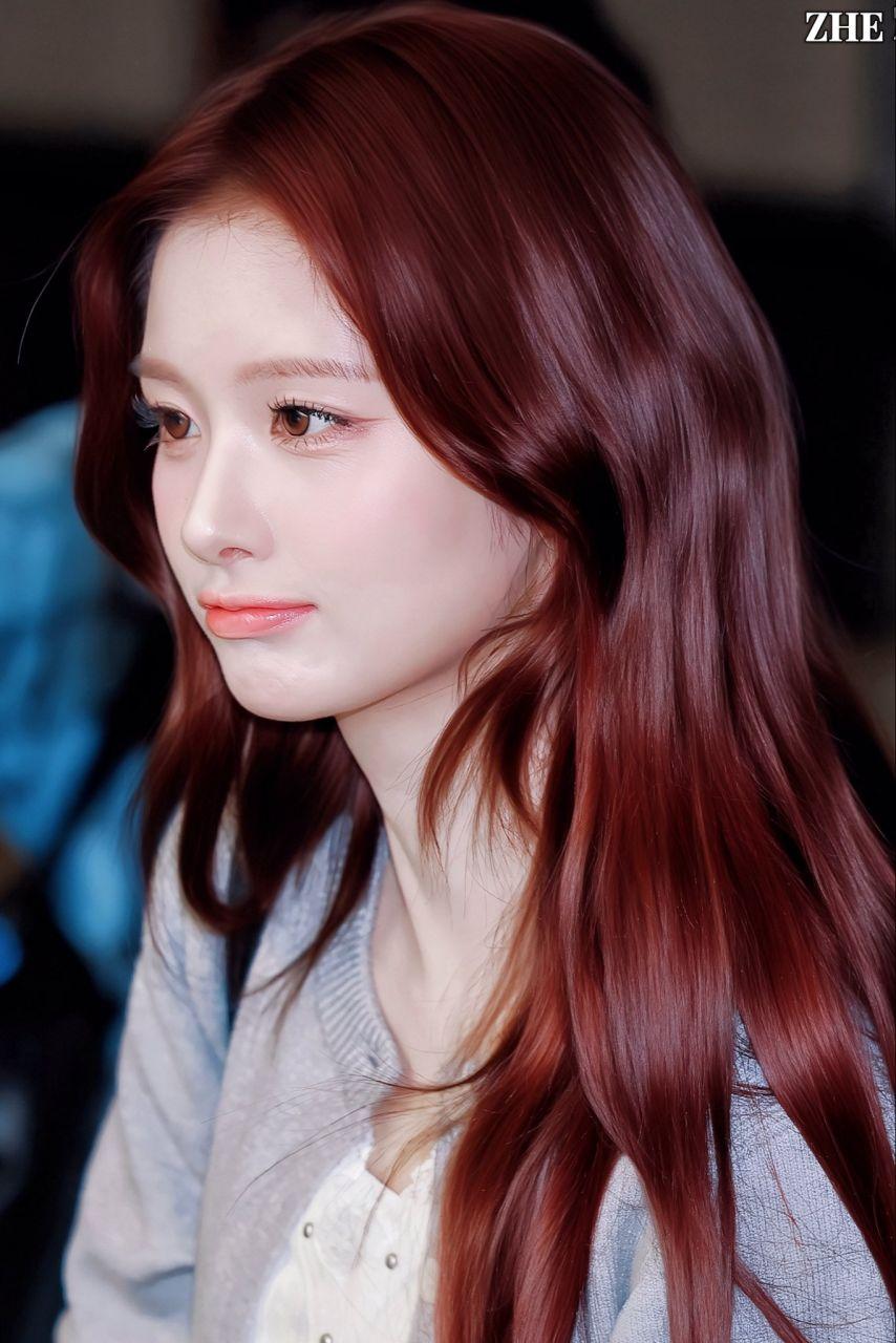 설윤 NMIXX엔믹스 251220/ 2512211