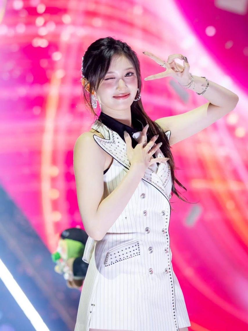 IVE (아이브) 이서16