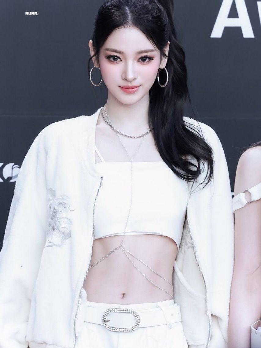 MEOVV (미야오) 안나8