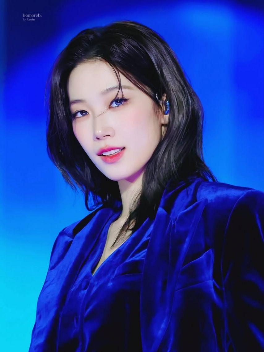 LE SSERAFIM (르세라핌) 카즈하0