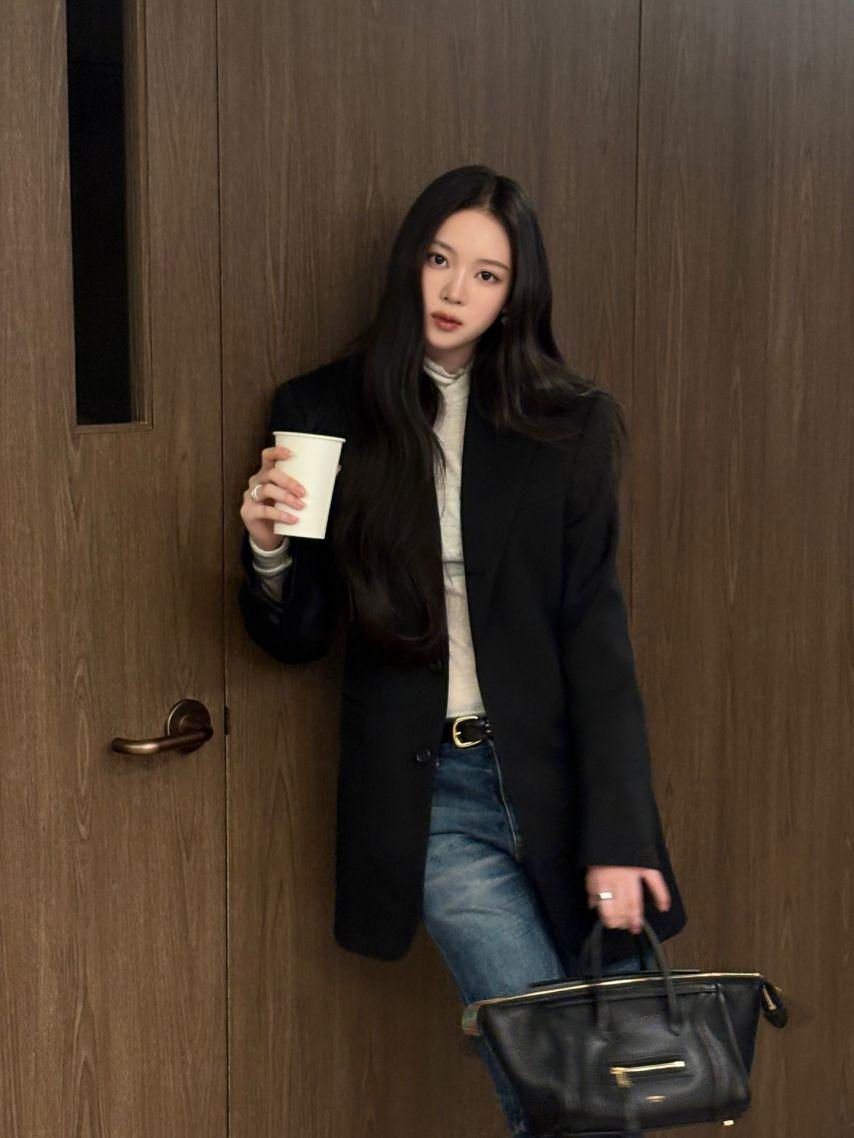 오늘자 미야오(MEOVV) 나린 인스타그램 업데이트.JPG1