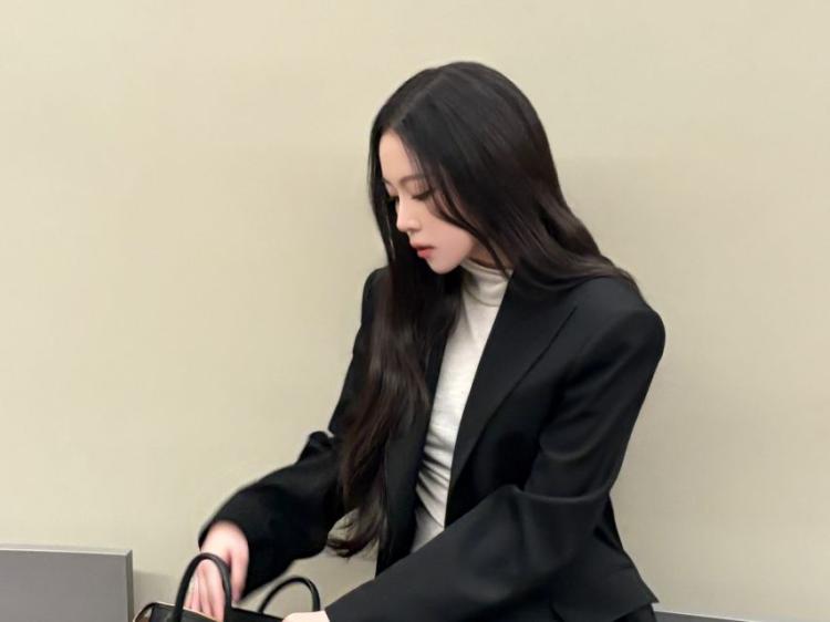 오늘자 미야오(MEOVV) 나린 인스타그램 업데이트.JPG4