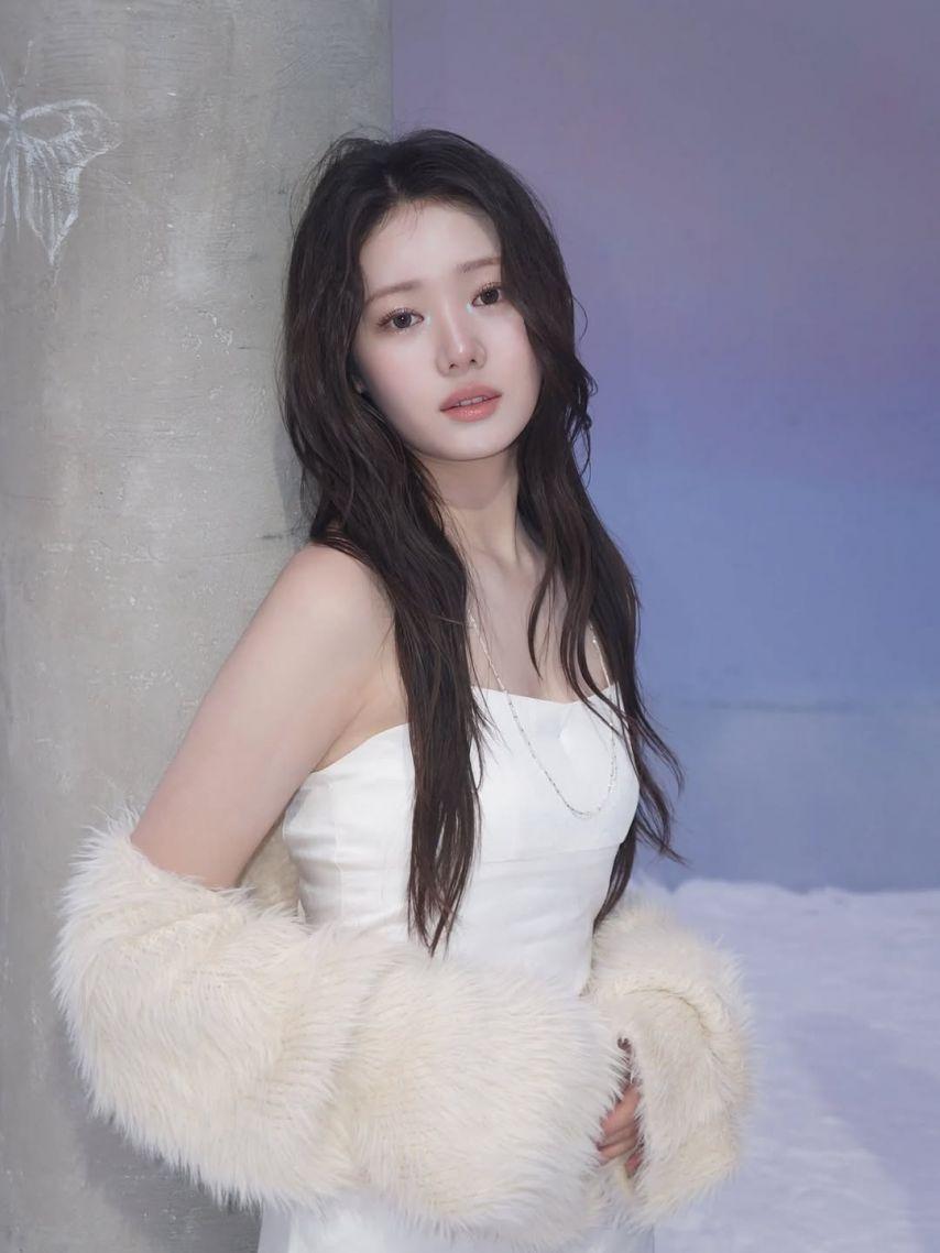 BABYMONSTER (베이비몬스터) 로라2