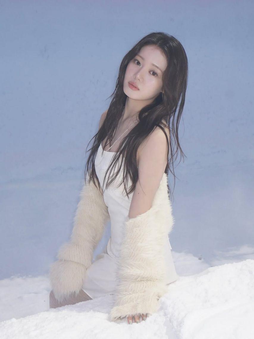 BABYMONSTER (베이비몬스터) 로라5