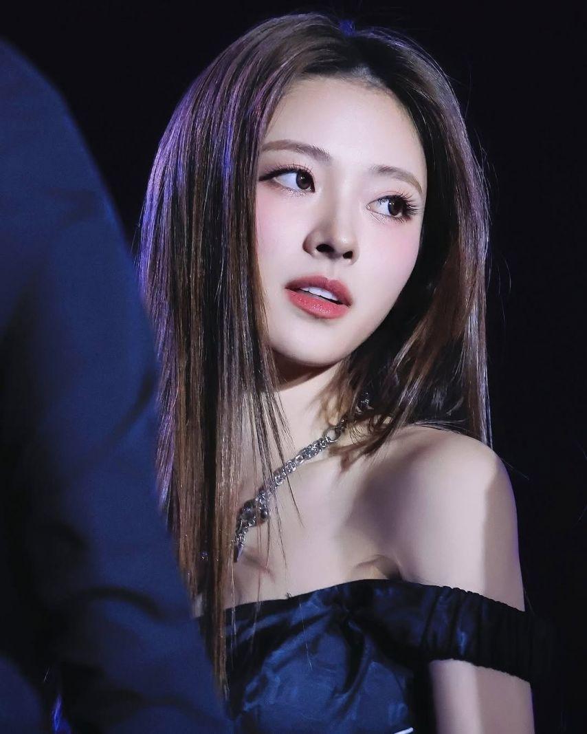 MEOVV (미야오) 안나0