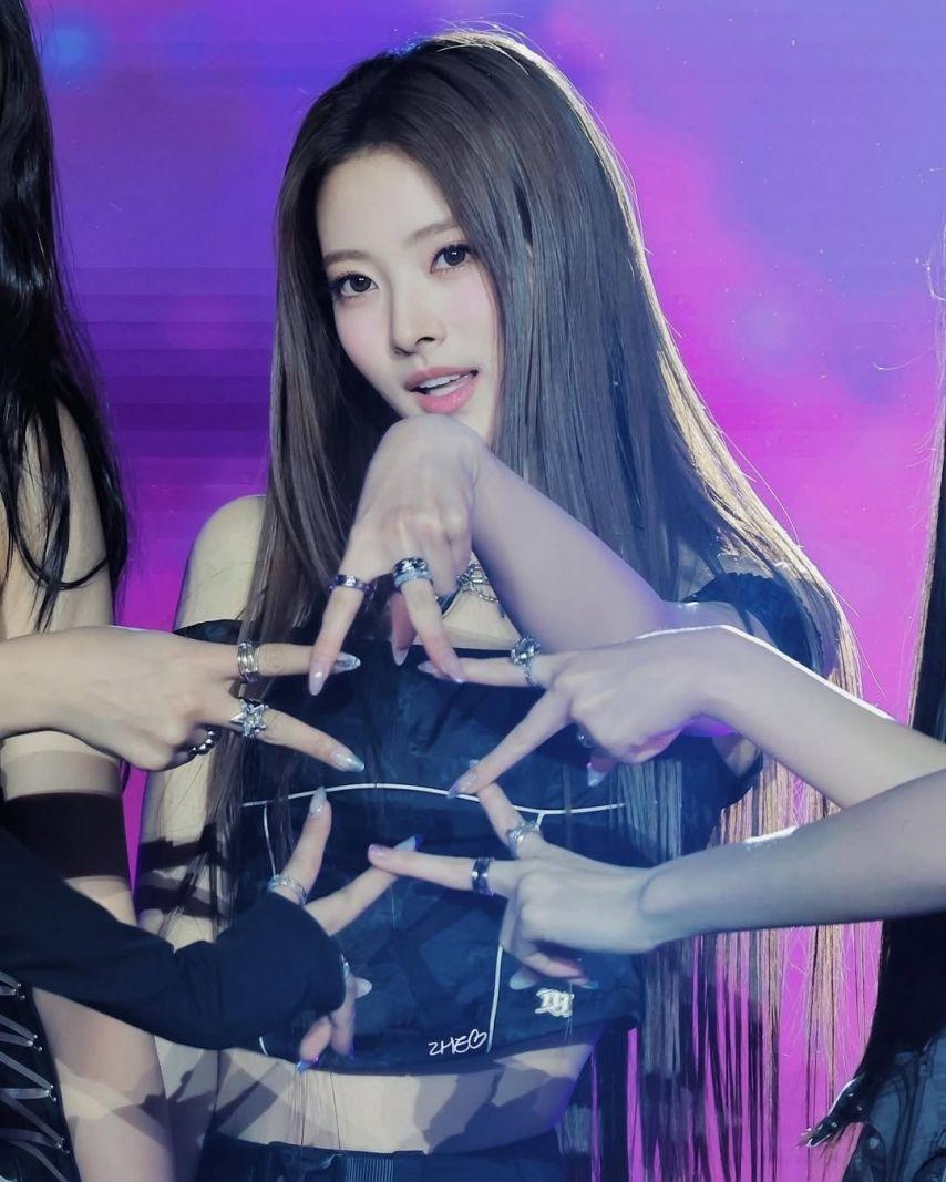 MEOVV (미야오) 안나8