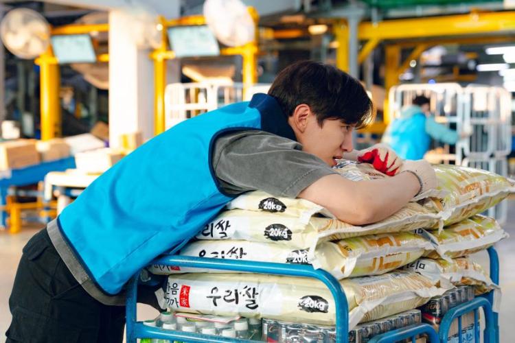 강한나 김향기 김혜준 이준호 이채민 등 캐셔로 화보 & 스틸10