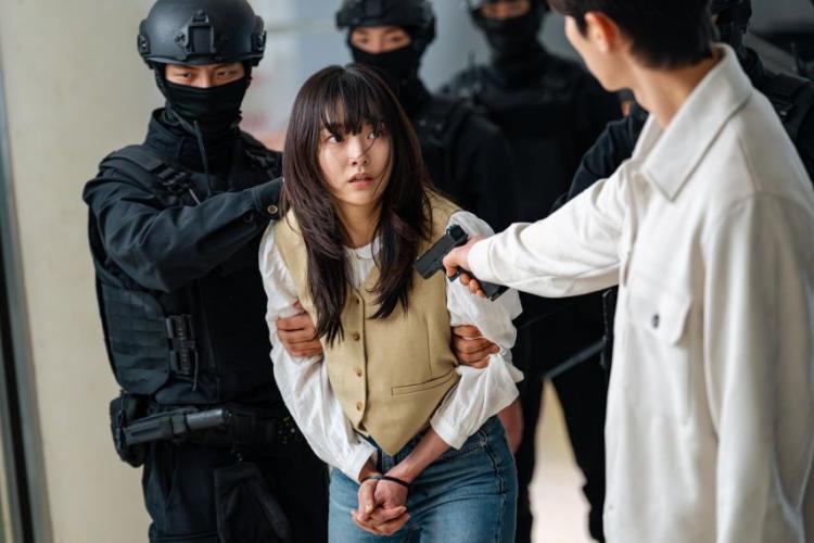 강한나 김향기 김혜준 이준호 이채민 등 캐셔로 화보 & 스틸11