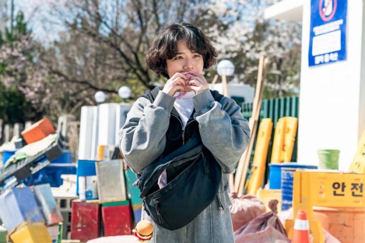 강한나 김향기 김혜준 이준호 이채민 등 캐셔로 화보 & 스틸13