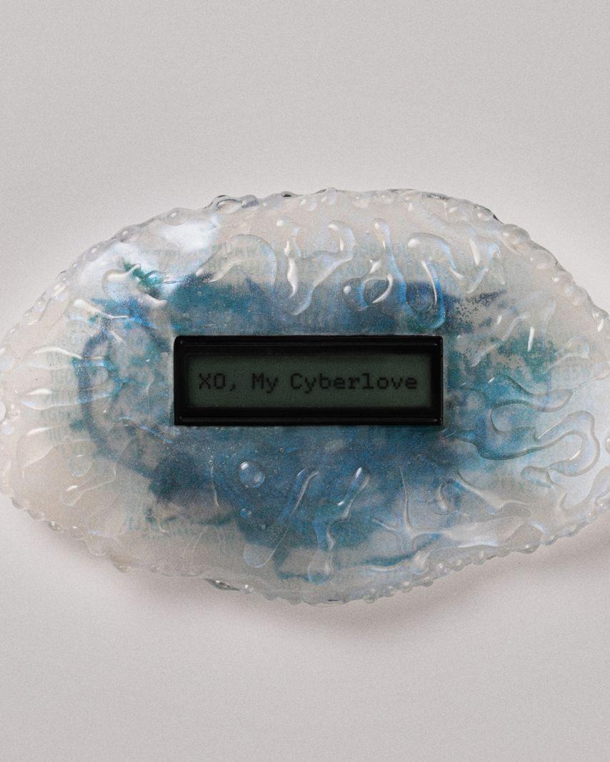 츄 CHUU The First Album [XO, My Cyberlove]6