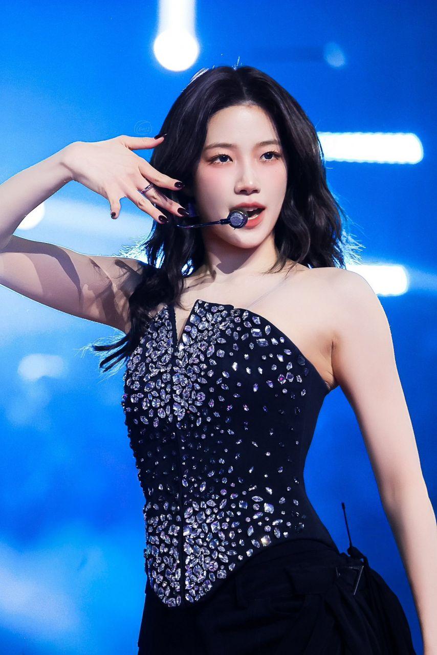 르세라핌 카즈하10