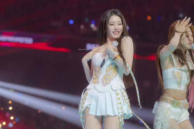 베이비몬스터 로라4