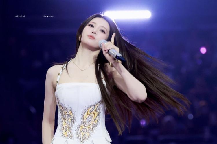 베이비몬스터 로라9