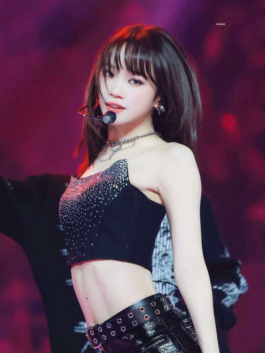 LE SSERAFIM (르세라핌) 김채원5