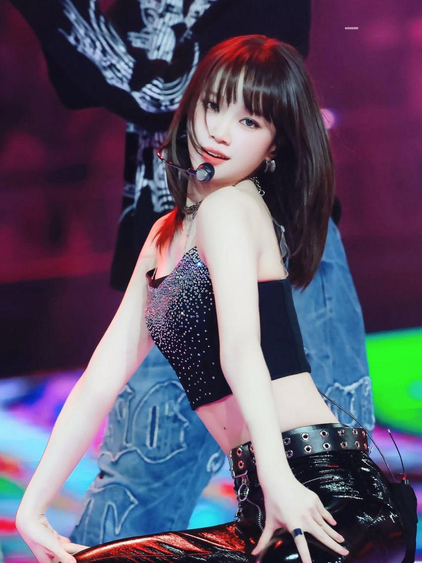 LE SSERAFIM (르세라핌) 김채원6