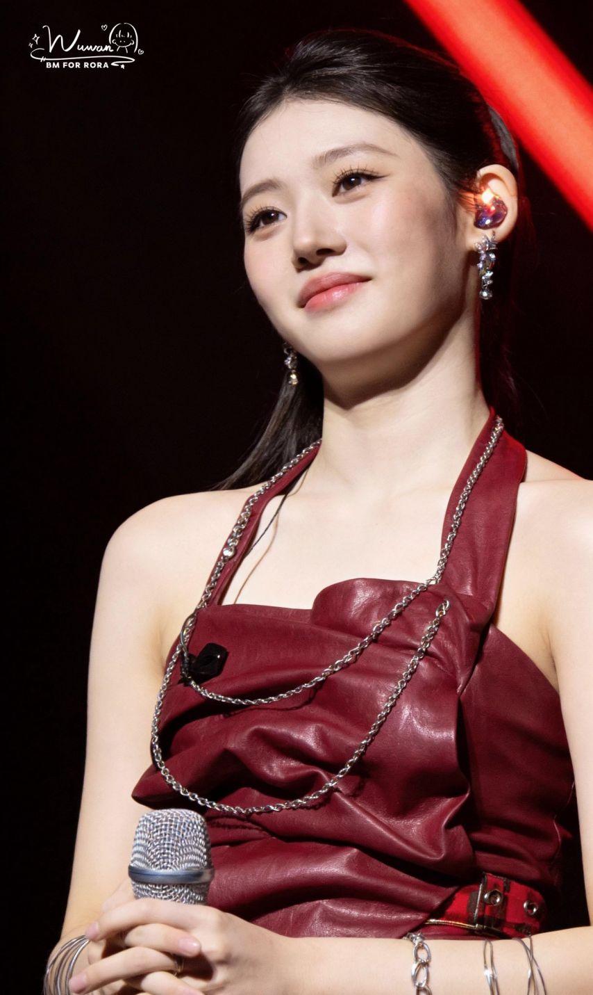 베이비몬스터 로라4