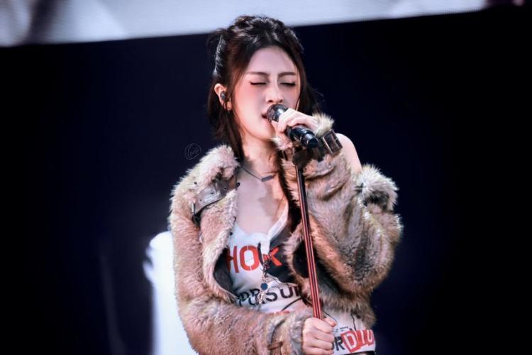 르세라핌 카즈하 허윤진5