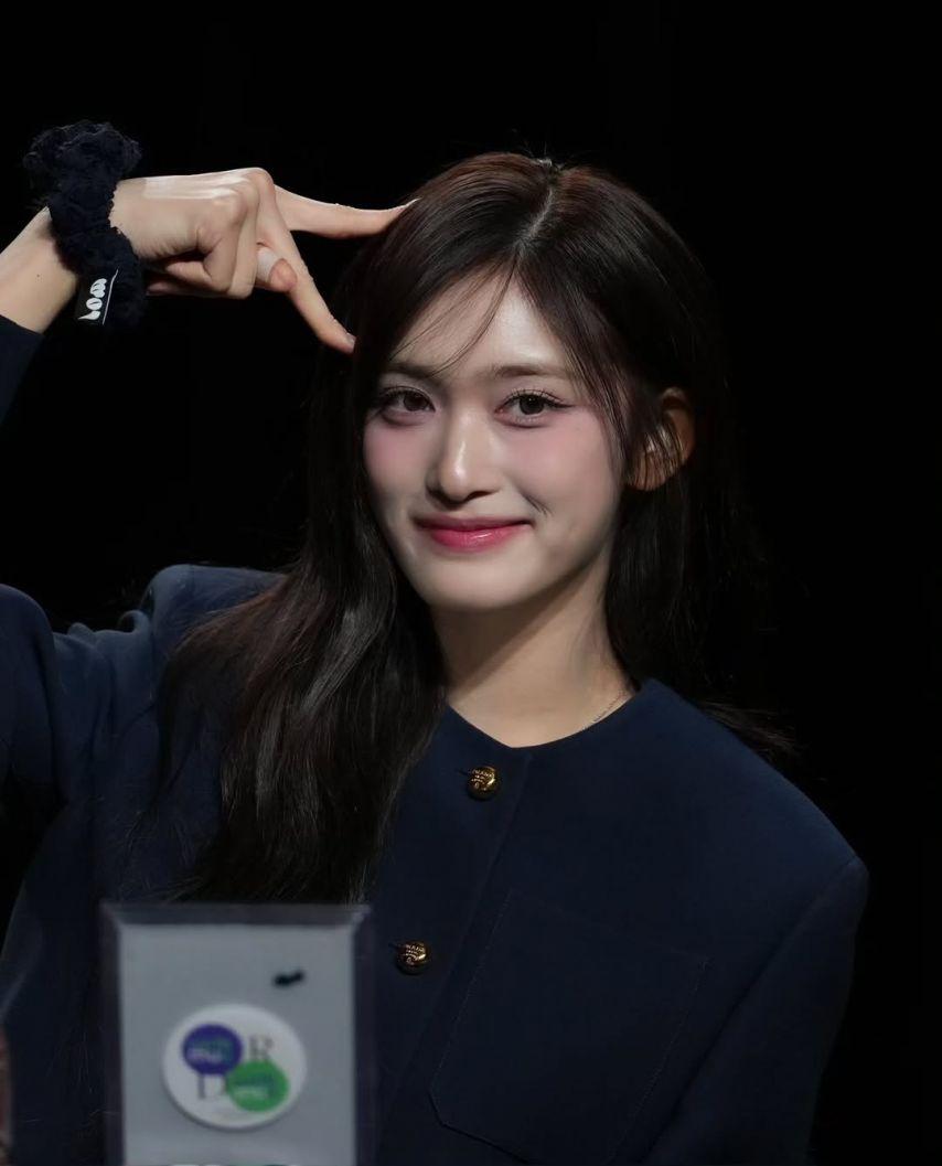 IVE (아이브) 이서13