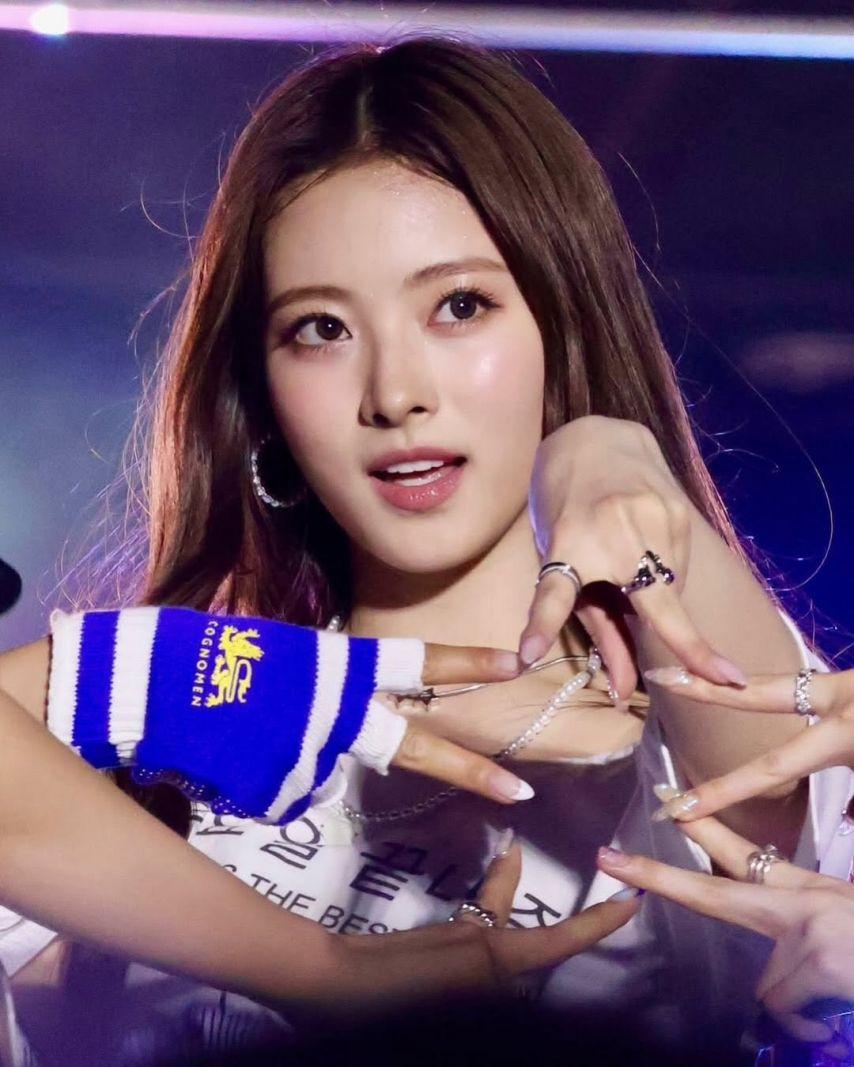 MEOVV (미야오) 안나11