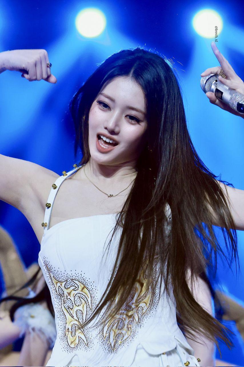 베이비몬스터 로라6