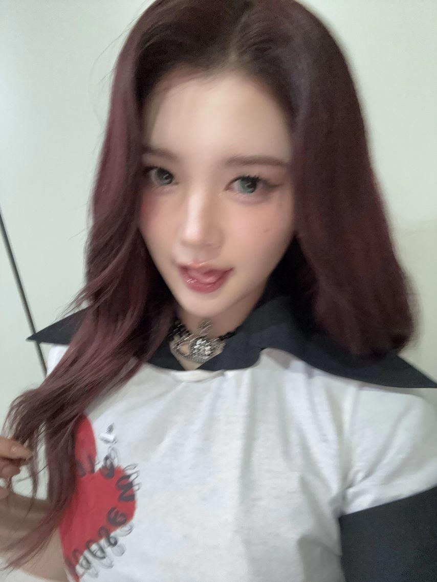 하츠투하츠 에이나8