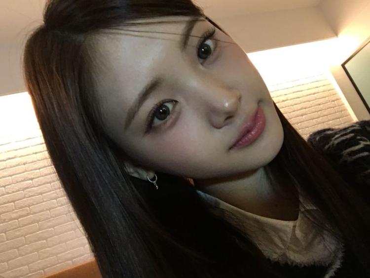 베이비돈크라이 베니, 이현8