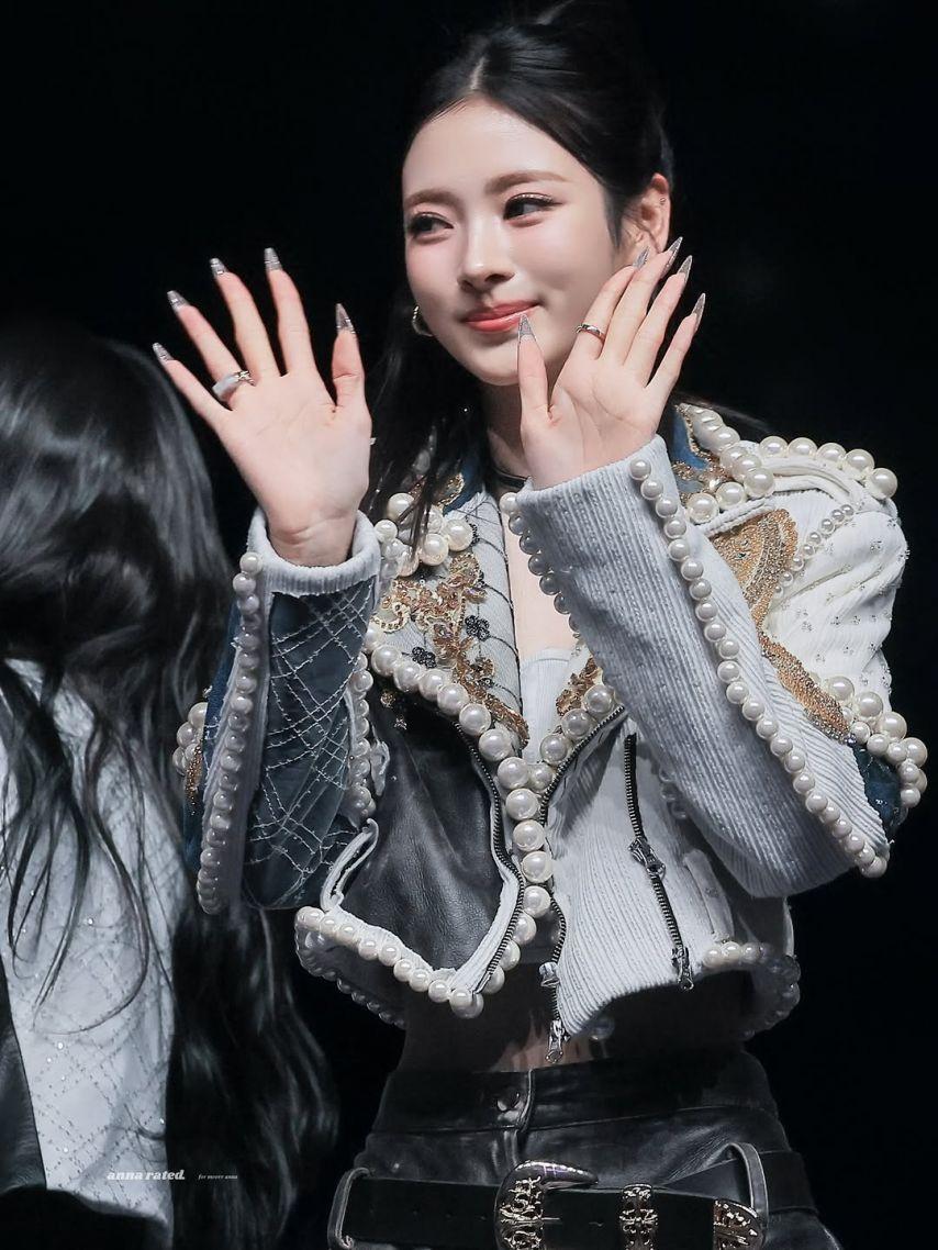 MEOVV (미야오) 안나15