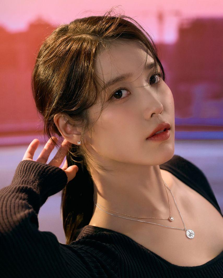 아이유 제이에스티나0