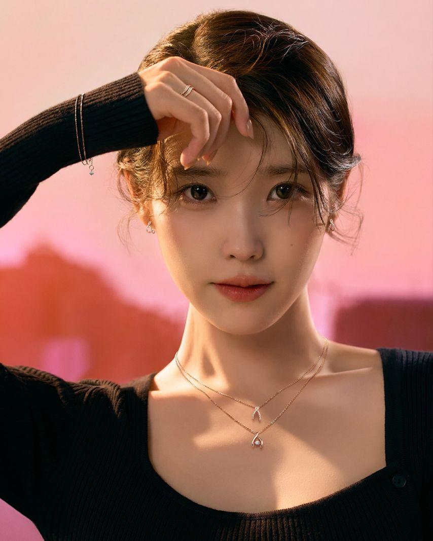 아이유 제이에스티나1