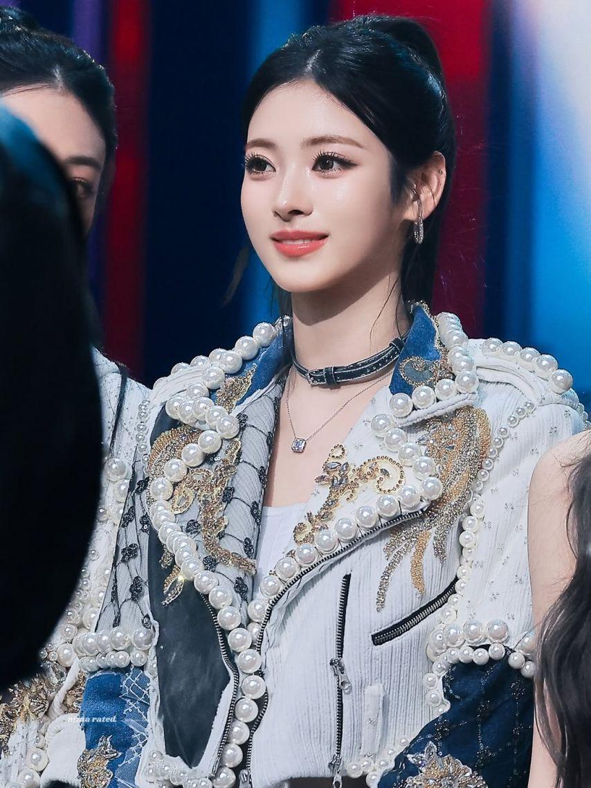 MEOVV (미야오) 안나4