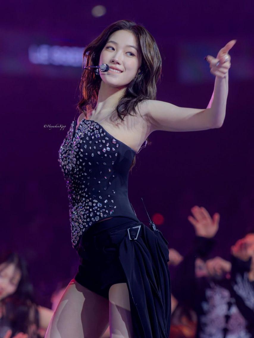 LE SSERAFIM (르세라핌) 카즈하2