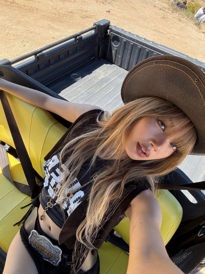 BLACKPINK (블랙핑크) 리사15