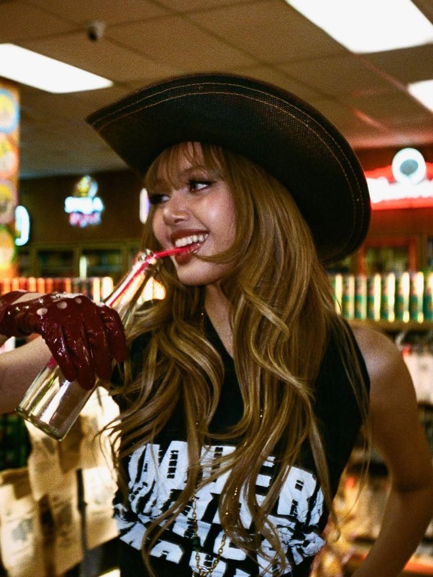 BLACKPINK (블랙핑크) 리사17