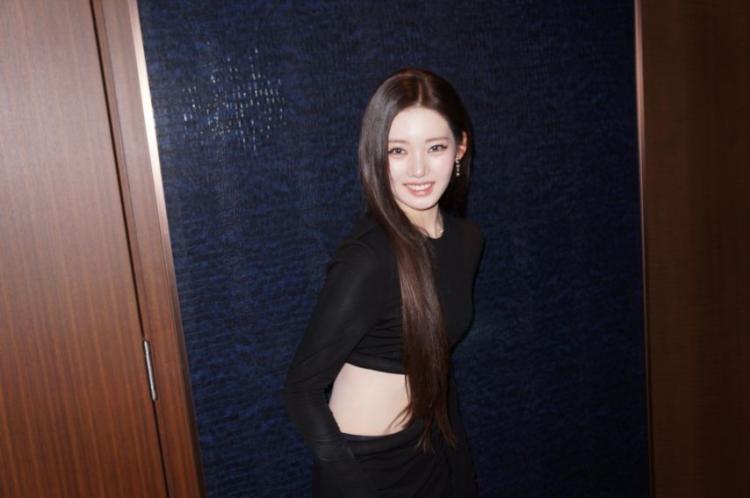 베이비몬스터 로라3