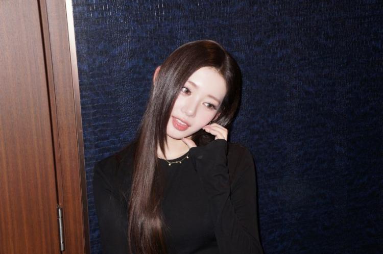 베이비몬스터 로라5