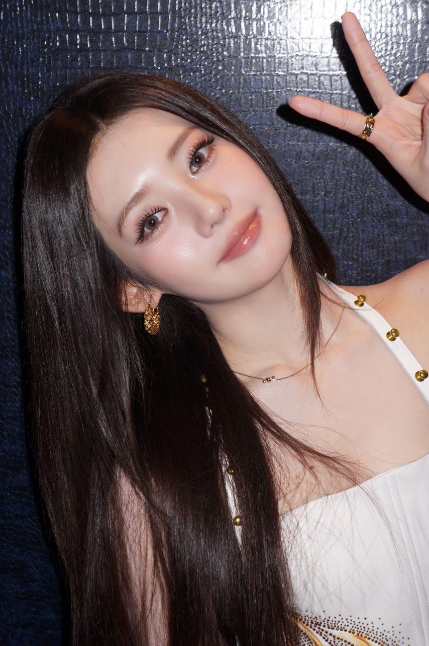 베이비몬스터 로라7