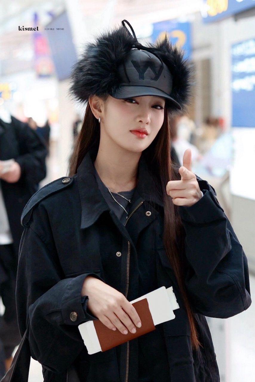 오늘 출국 아이들 민니0