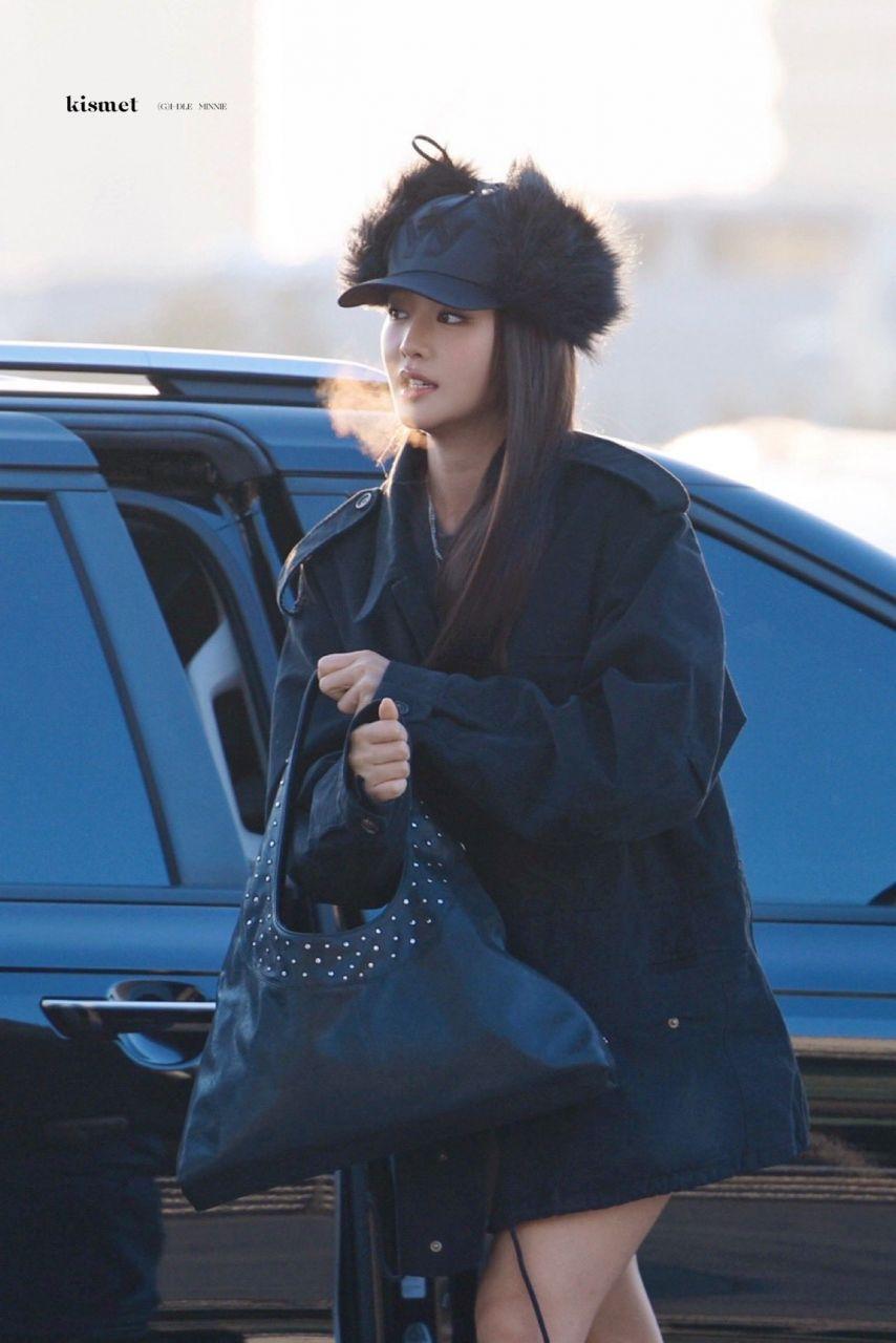 오늘 출국 아이들 민니3