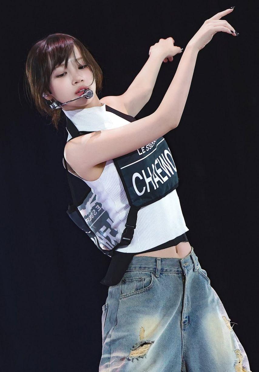 LE SSERAFIM (르세라핌) 김채원4