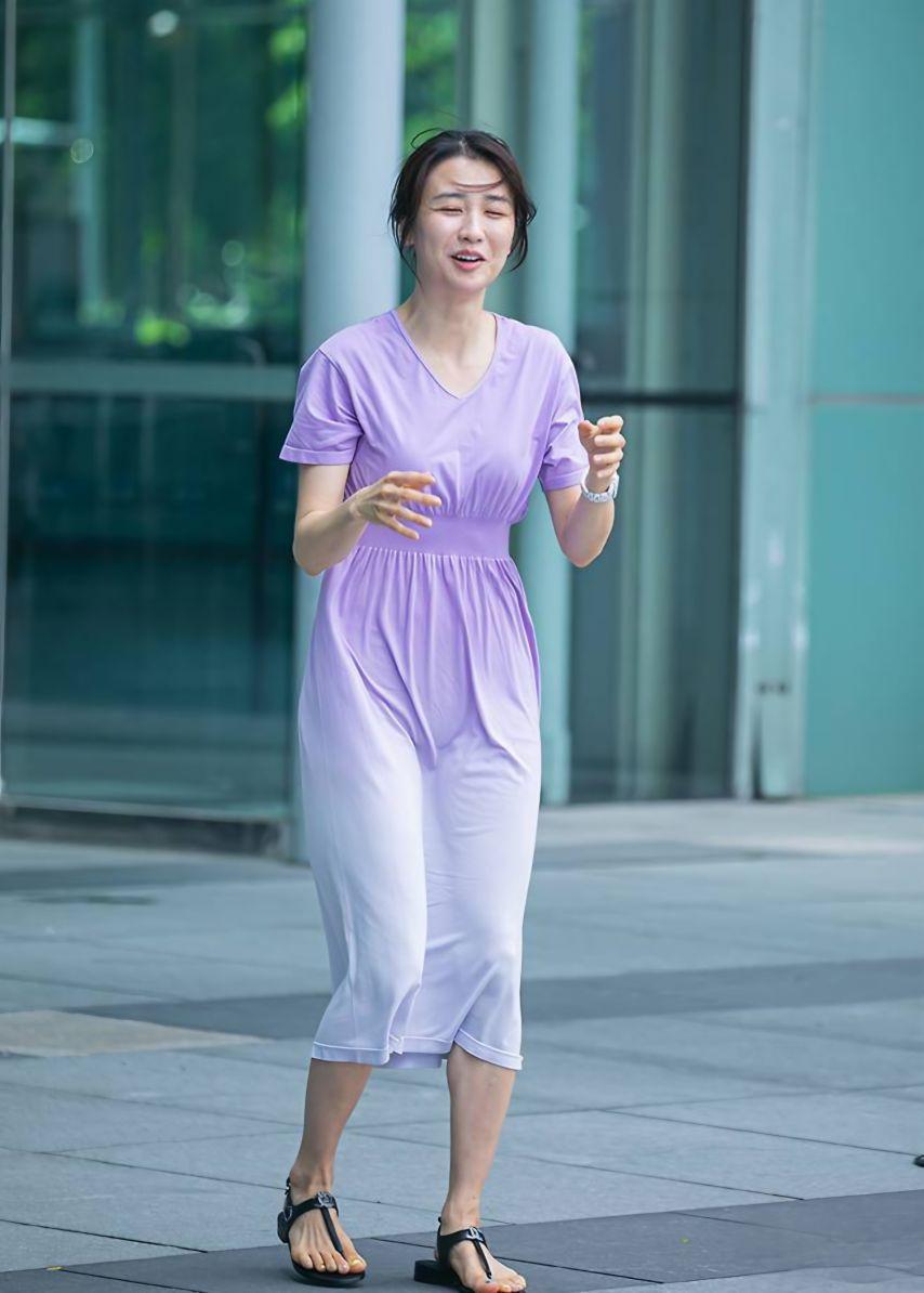 바람때문에 살짝 민망해진 박하선3