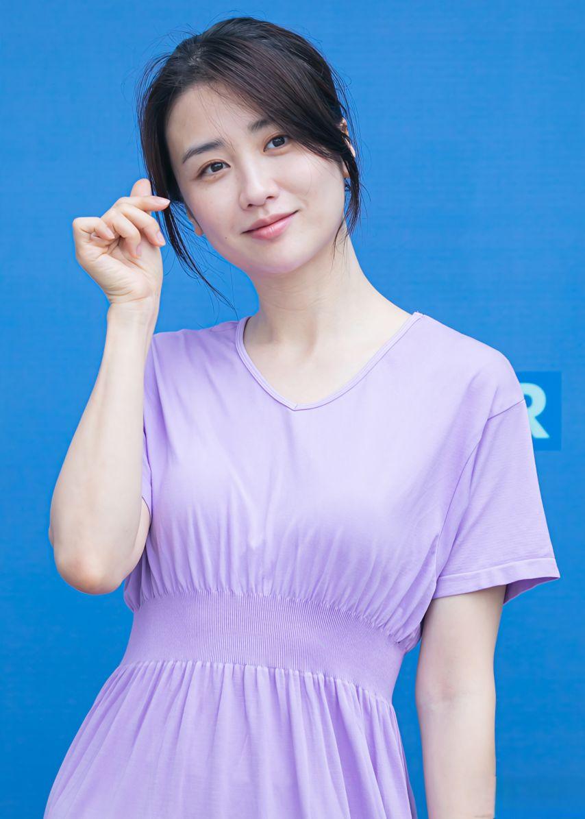 바람때문에 살짝 민망해진 박하선8