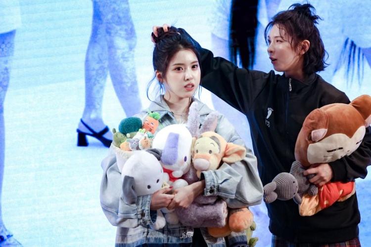 엔믹스 지우 배이4