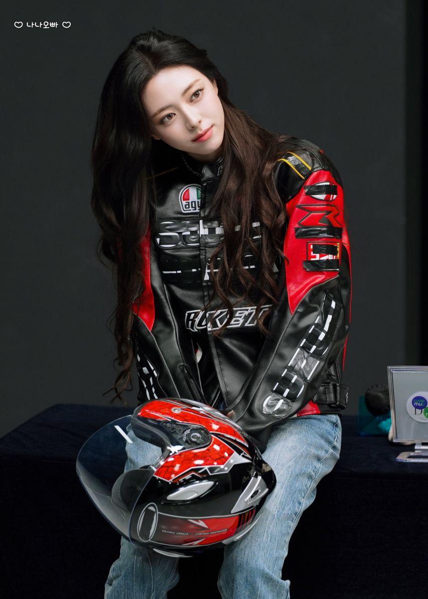 ITZY 유나11