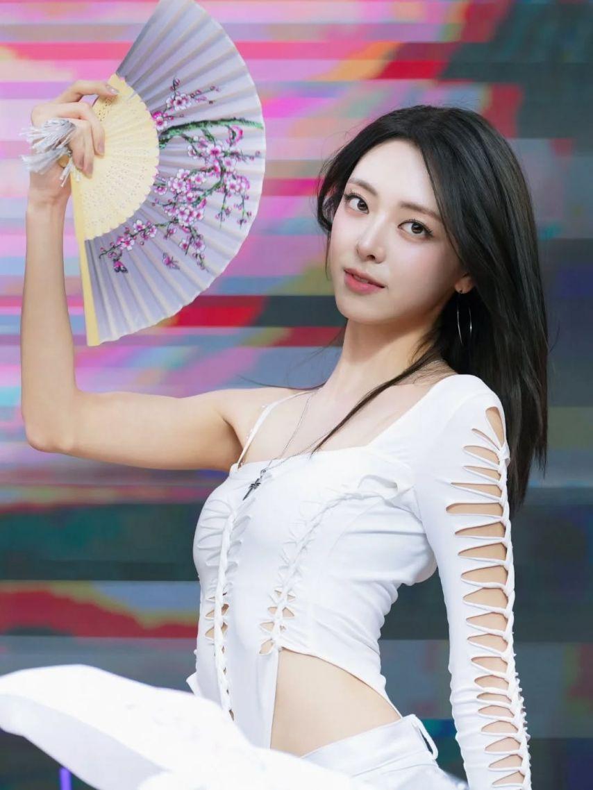 ITZY (있지) 유나0