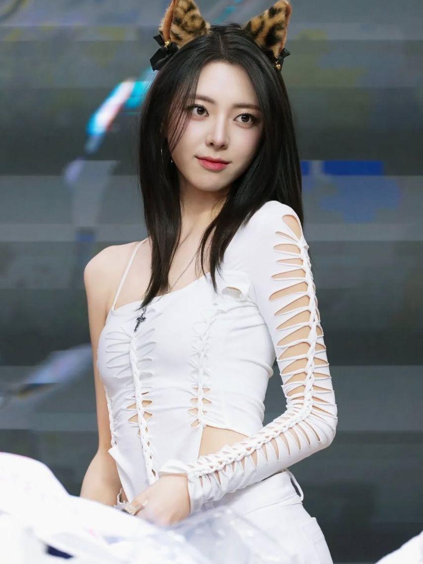 ITZY (있지) 유나10