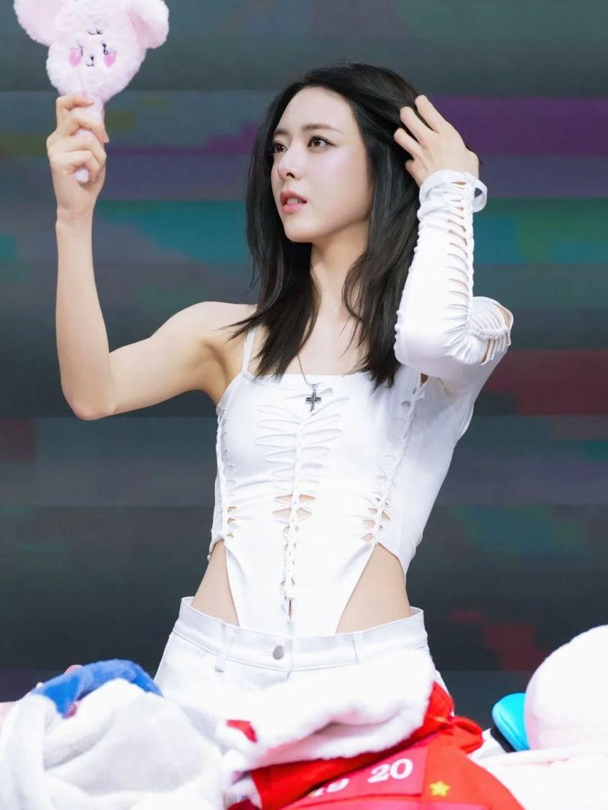 ITZY (있지) 유나3