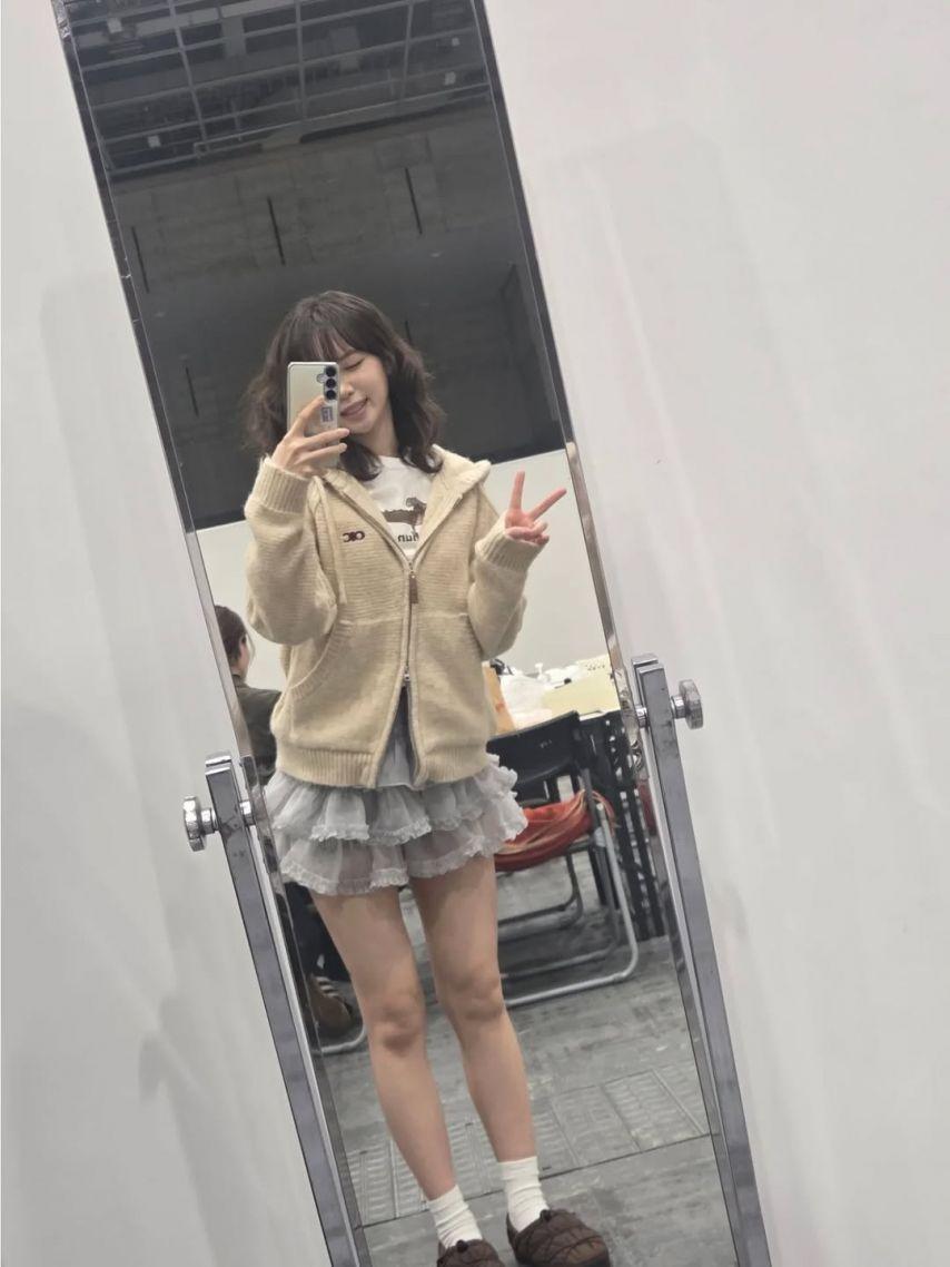 LE SSERAFIM (르세라핌) 김채원8