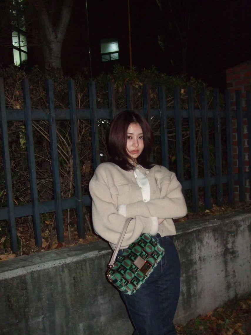 르세라핌 윤진36